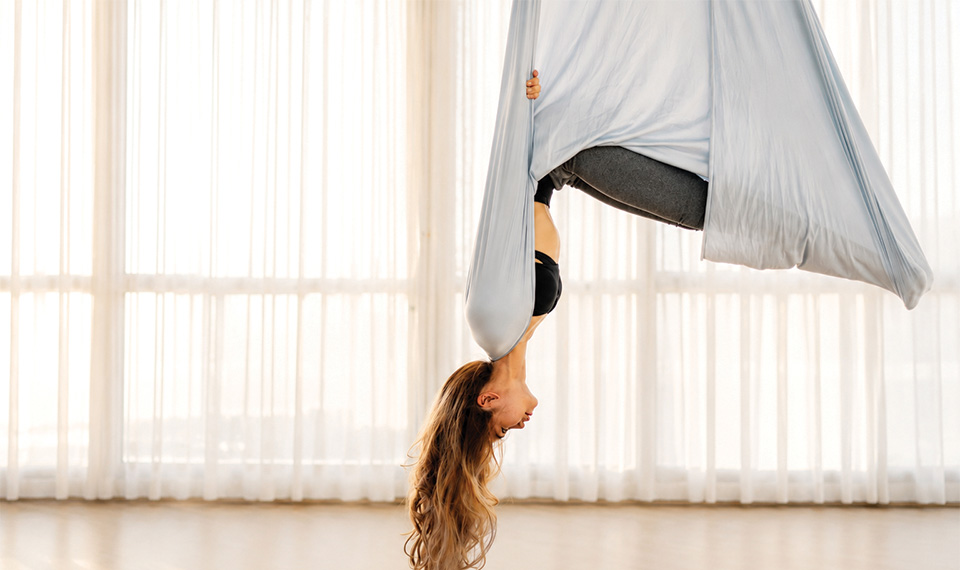 aerial-yoga Aerial yoga
